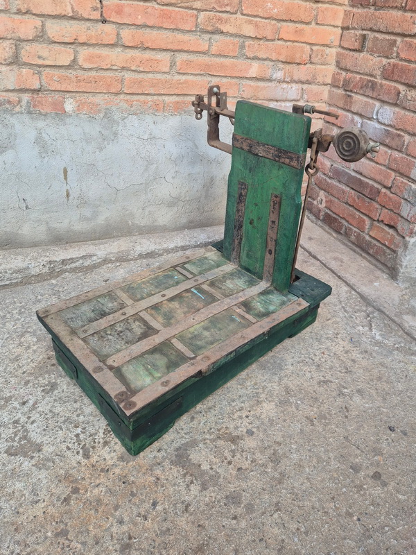 bascula balanza mecanica antigua industrial metal madera verde 66x67x68 1u